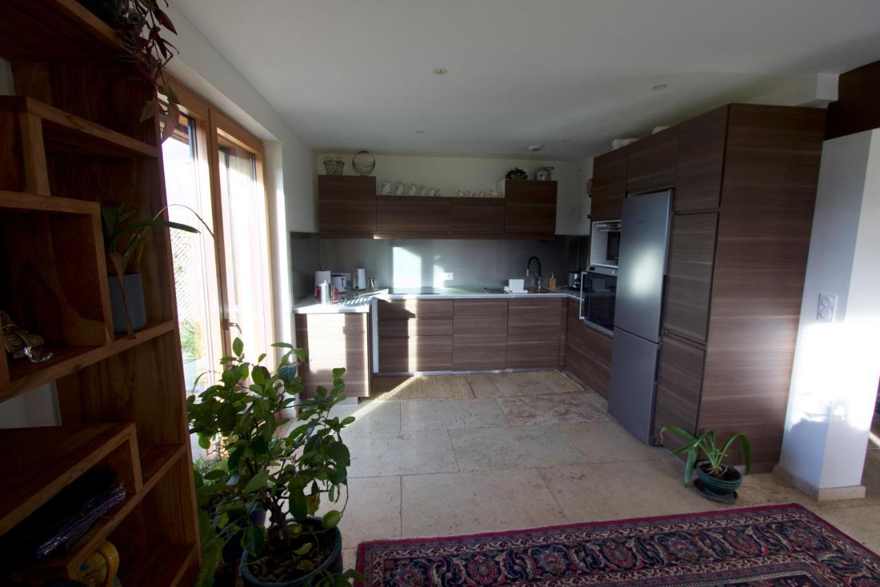 Soukavati Tousbhita Akanishta Keajra Dullin Exterior foto